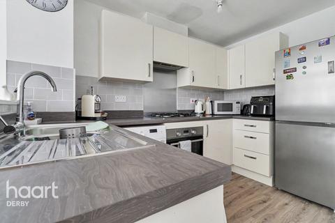 3 bedroom semi-detached house to rent, Barden Road, DERBY