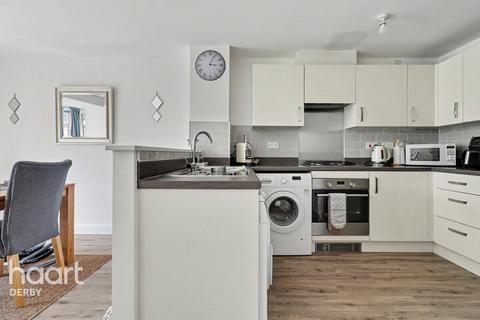 3 bedroom semi-detached house to rent, Barden Road, DERBY