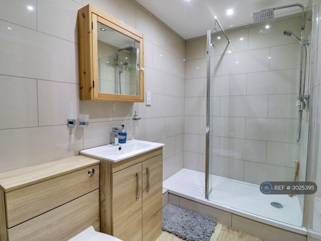 Apartment in Cambridge - View 4