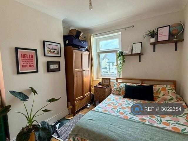 House in Cardiff - More