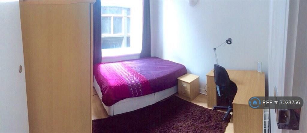 Apartment in Liverpool - View 3