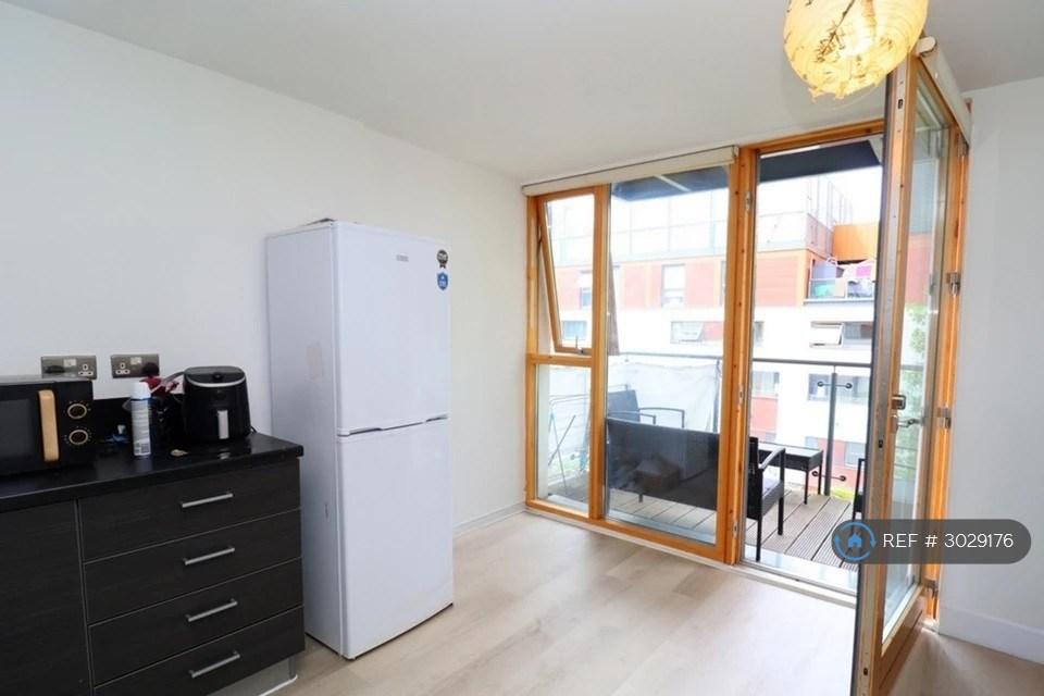 Apartment in London - View 5