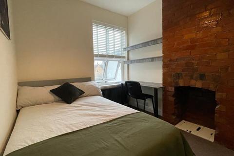 4 bedroom house to rent, Rosebery Street, Loughborough LE11