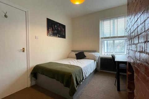 4 bedroom house to rent, Rosebery Street, Loughborough LE11