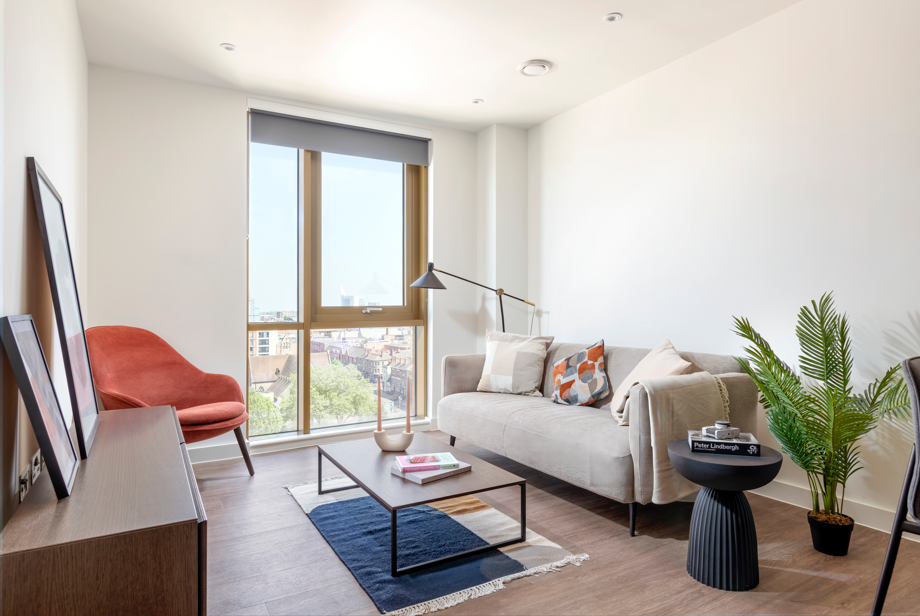 Apartment in Reading, Berkshire - View 2