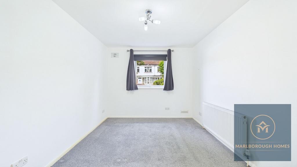 Apartment in Ilford - View 5