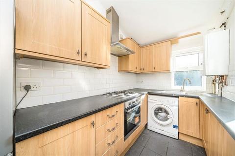 4 bedroom house to rent, Leahurst Road, London SE13