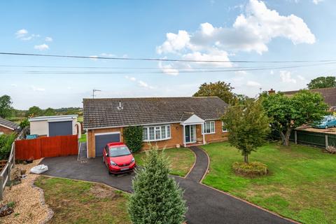 3 bedroom detached bungalow for sale, Walcott, Lincolnshire LN4