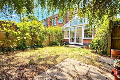 2 bedroom end of terrace house for sale, Rosemary Gardens, Whiteley, Fareham