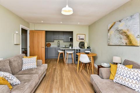 2 bedroom retirement property for sale, St. Ann Place, Salisbury