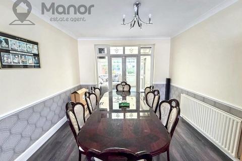5 bedroom terraced house to rent, Westrow Drive, Barking, IG11 9BS