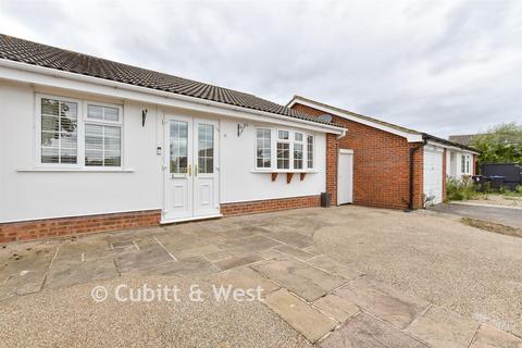 3 bedroom detached bungalow for sale, Camrose Close, Croydon CR0