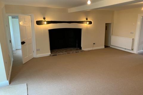 3 bedroom semi-detached house to rent, The Street, Marham