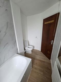 undefined, Hibernia Gardens, HOUNSLOW, TW3