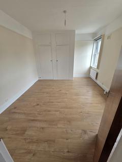 undefined, Hibernia Gardens, HOUNSLOW, TW3