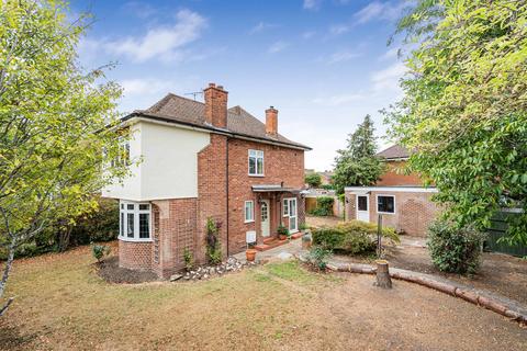 3 bedroom semi-detached house for sale, Spring Avenue, Egham, Surrey, TW20