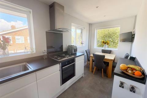 2 bedroom apartment for sale, Elm Place, Littlehampton BN16