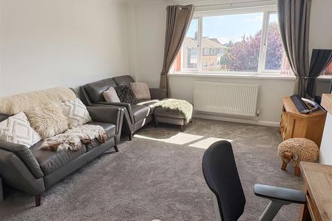 2 bedroom apartment for sale, Elm Place, Littlehampton BN16