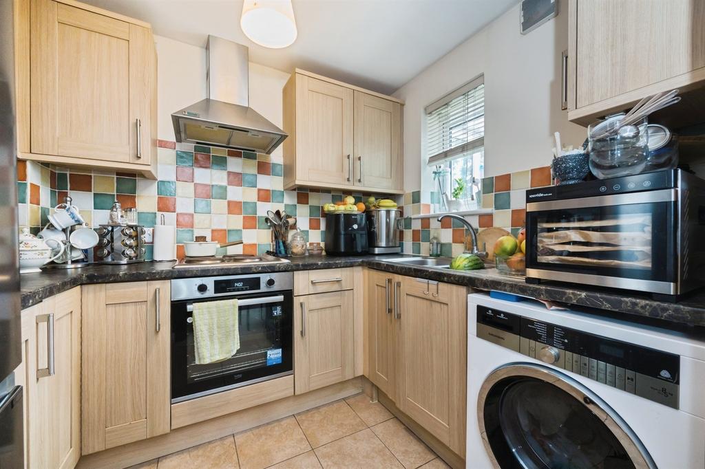 Apartment in Southampton - View 3