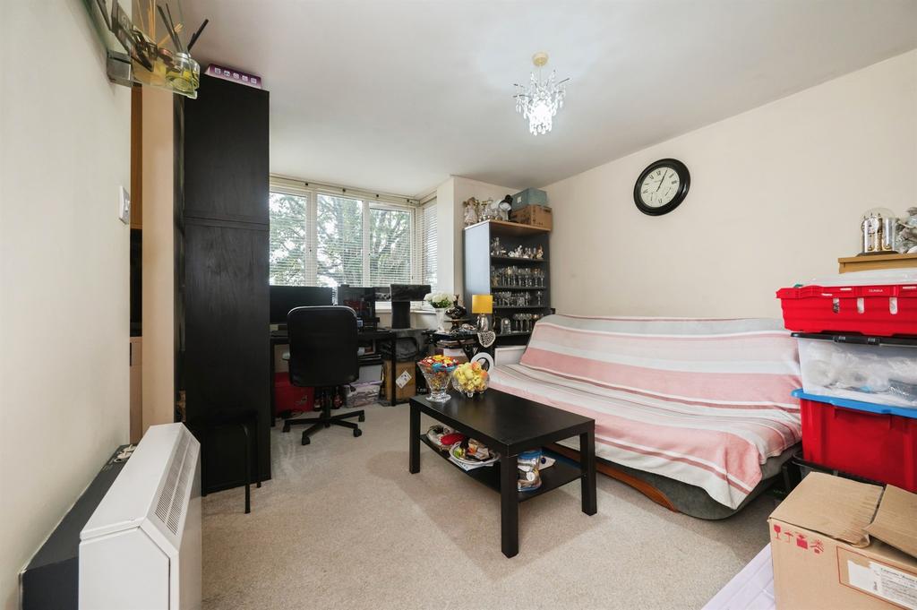Apartment in Southampton - View 5