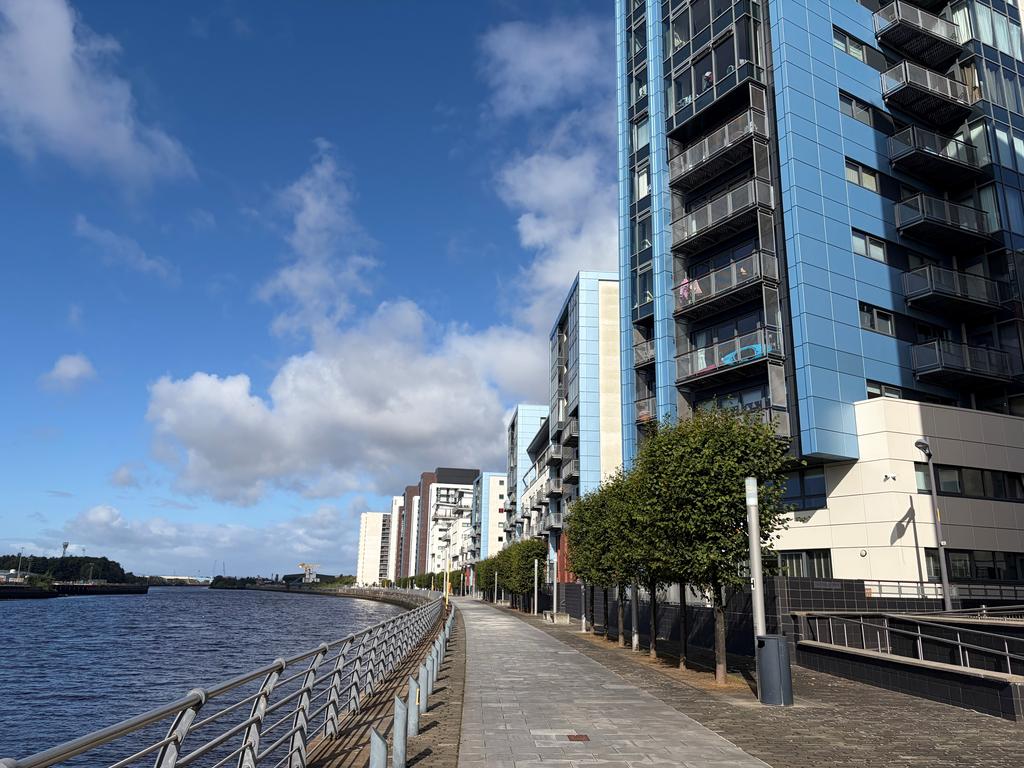 Apartment in Glasgow - View 2