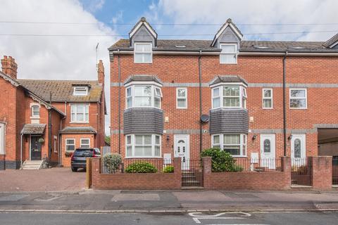 4 bedroom end of terrace house for sale, Park View, Kettering