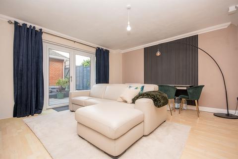 4 bedroom end of terrace house for sale, Park View, Kettering