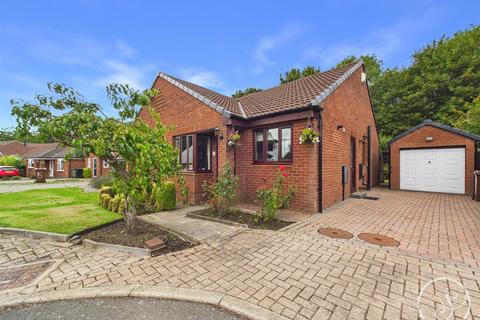 2 bedroom bungalow for sale, Cranewells Rise, Leeds