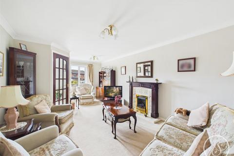 2 bedroom bungalow for sale, Cranewells Rise, Leeds