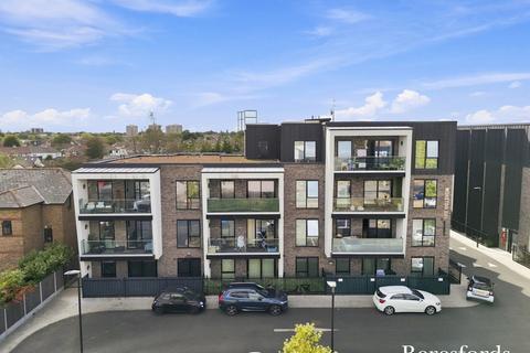 2 bedroom apartment for sale, Moreton Bay Apartments, Gidea Park, RM2
