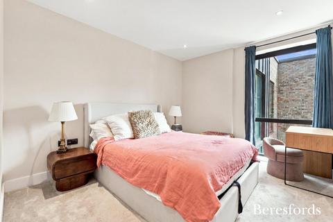 2 bedroom apartment for sale, Moreton Bay Apartments, Gidea Park, RM2