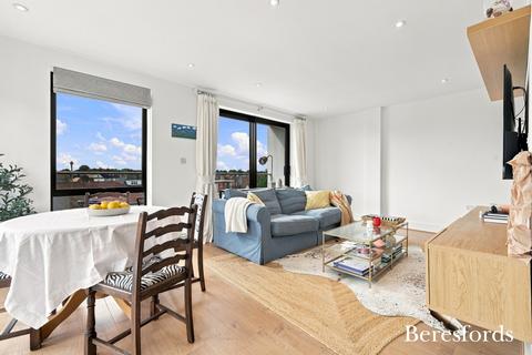 2 bedroom apartment for sale, Moreton Bay Apartments, Gidea Park, RM2