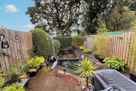 3 bedroom semi-detached house for sale, Club Lane, Halifax HX2