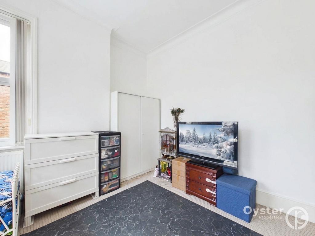 Apartment in Harrow - View 3