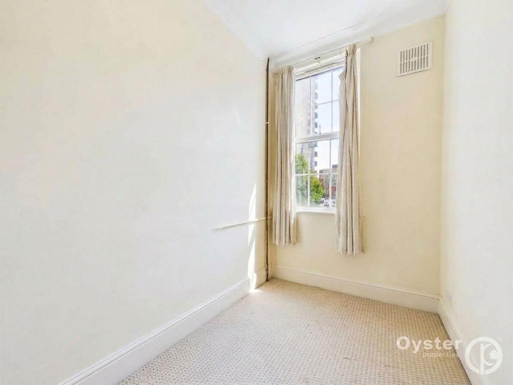 Apartment in Harrow - More