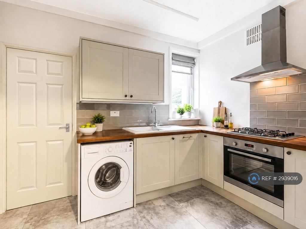 Apartment in London, Wandsworth - View 2