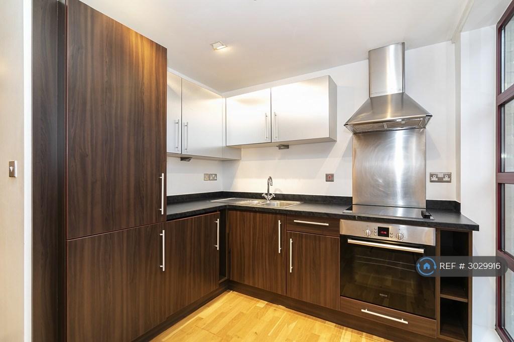 Apartment in London - More
