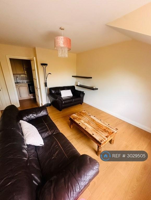 Apartment in Enfield - View 3
