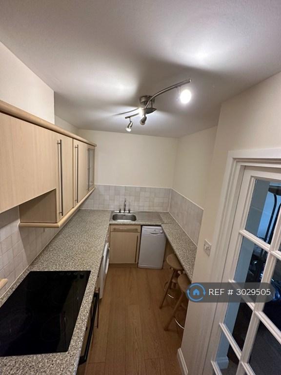 Apartment in Enfield - More