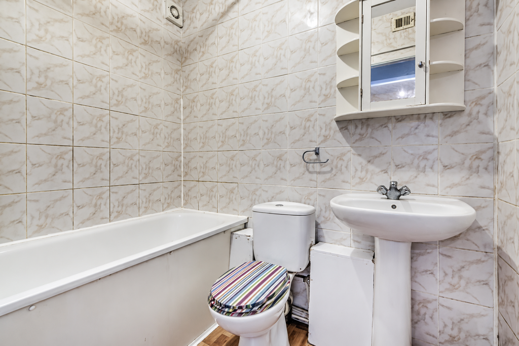 Apartment in Blackheath - View 3