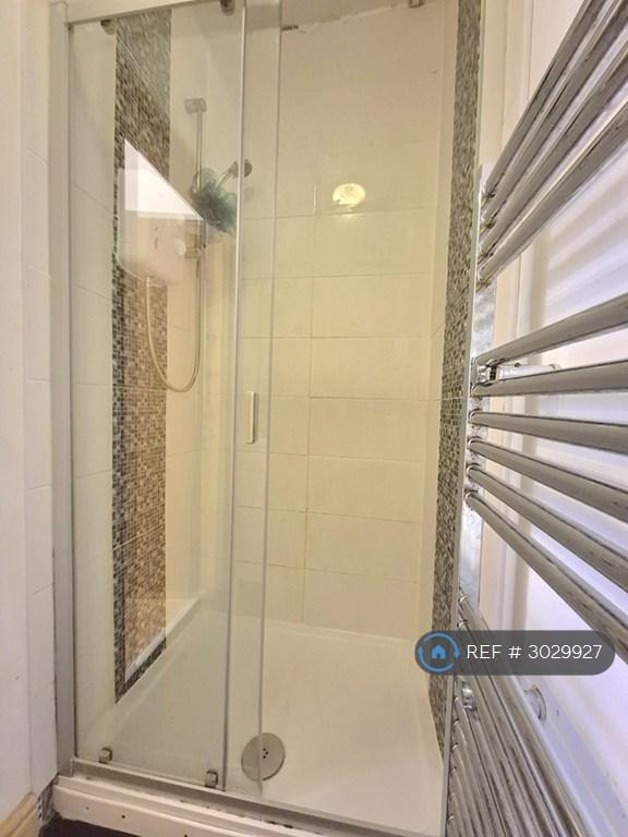 Apartment in Birmingham, Edgbaston - More