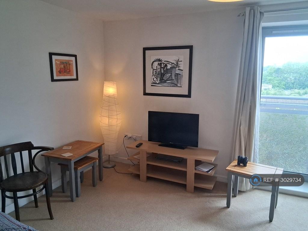 Apartment in Newcastle-Upon-Tyne - More