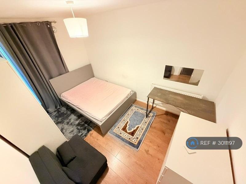 Apartment in London - View 3