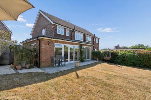3 bedroom semi-detached house for sale, Farm Close, Little Chalfont, Buckinghamshire, HP6 6RH