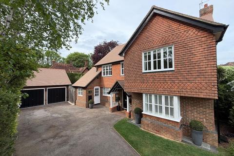 5 bedroom detached house for sale, Saxon Close, Amersham, Buckinghamshire, HP6 5QA