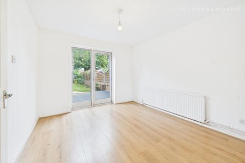 3 bedroom semi-detached house for sale, Holme Court Avenue, Beds SG18