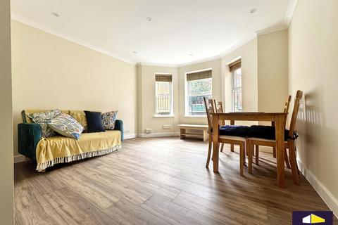 1 bedroom flat to rent, Beaumont House, Park Avenue, NW2