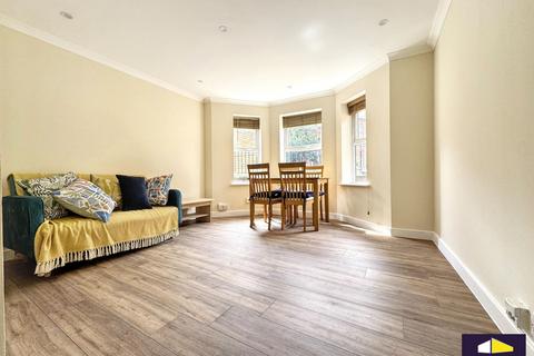 1 bedroom flat to rent, Beaumont House, Park Avenue, NW2
