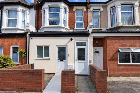 2 bedroom flat for sale, Dersingham Avenue, London, E12