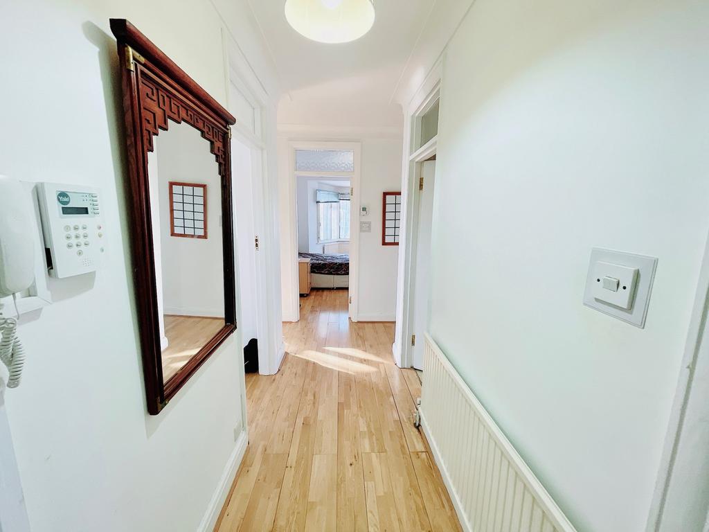 Apartment in London - View 3
